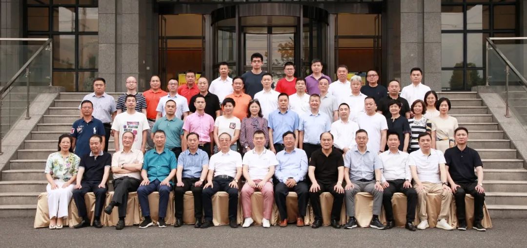 慶祝建黨百年華誕 商會組織企業家走進創力開展參觀座談等活動(圖7) 慶祝建黨百年華誕 商會組織企業家走進創力開展參觀座談等活動(圖7)