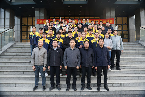 合影.jpg 合影.jpg